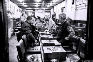 Shogi players at Shogi club