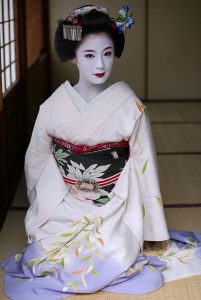 Geisha in white kimono